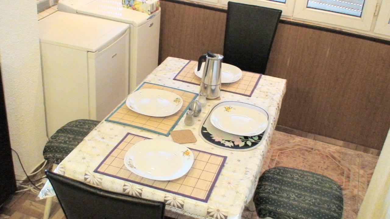 One Bedroom Apartment French Embassy Bucarest Esterno foto